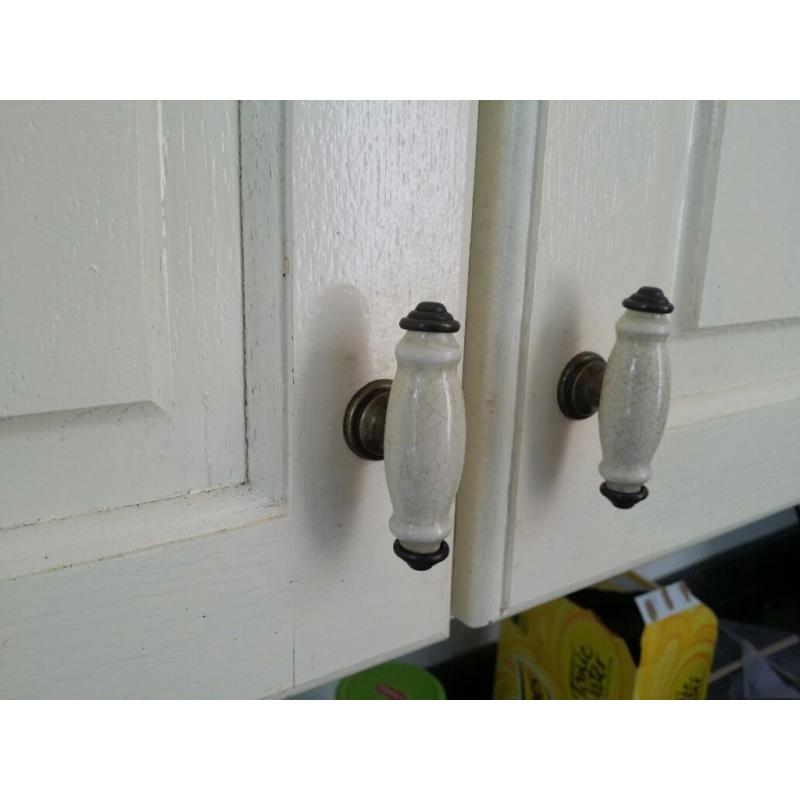 Traditional Kitchen wall units F&B painted oak with glassed handles (3 units)