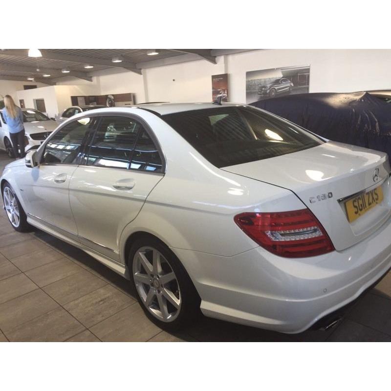 Mercedes C180 2011**10500 mileage**sat nav**start/stop function