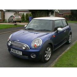 56 REG MINI COOPER 1.6 3 DOOR HATCHBACK IN METALLIC BLUE HPI CLEAR FSH AC ALLOYS