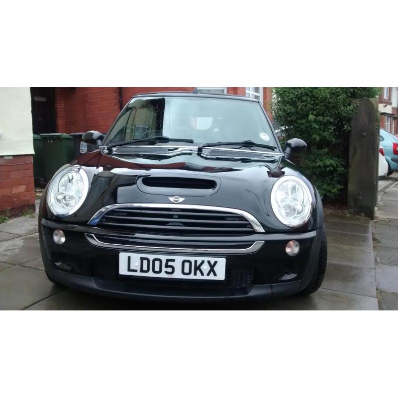 2005 MINI COOPER S CONVERTIBLE – Very low mileage