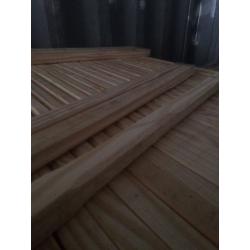 New timber spindles 20 in pack