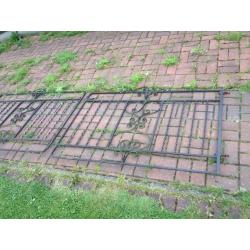 Metal Gates. Driveway. Pair Of. Good Condition. 1365mm X 1000mm. Black. Ornate.