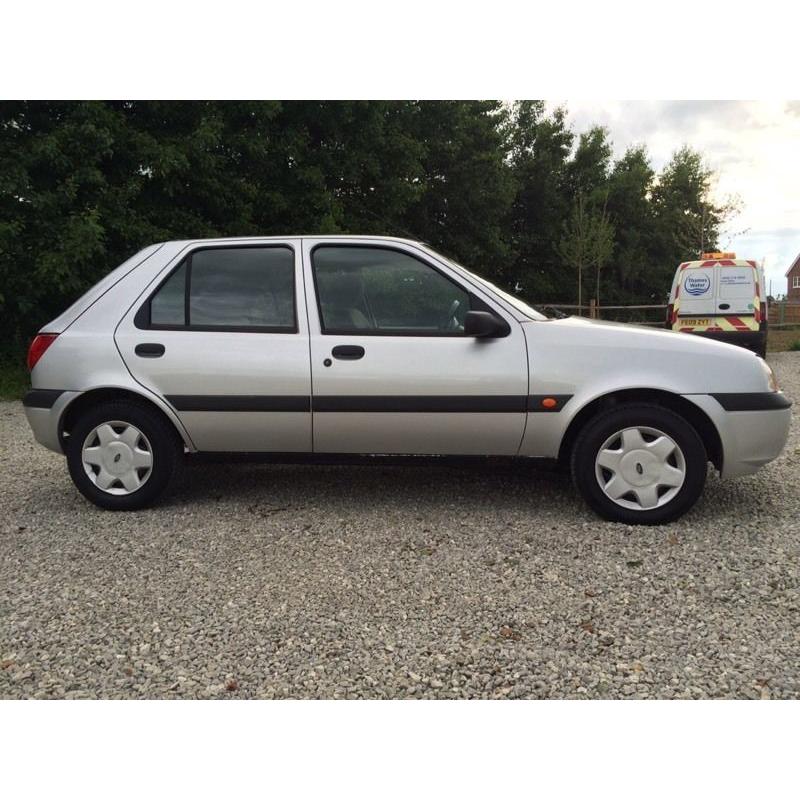 Ford Fiesta 1.3 5dr only one owner