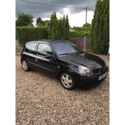 Renault Clio Black