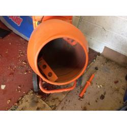 Bell 150 240v Cement Mixer