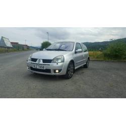 2005 Renault clio sport 182 bhp  2.0L 16 valve not gti vxr vts type r st r32 106 golf corsa 306