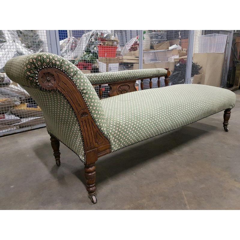 ANTIQUE OAK CHAISE LOUNGE VERY GOOD CONDITION DELIVERY AVAILABLE