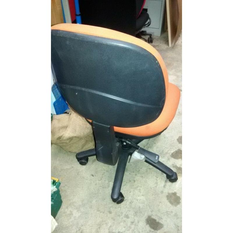 Swivel chair