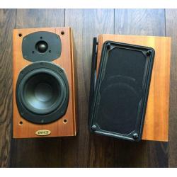 Tannoy revolution r1 speakers plus cables