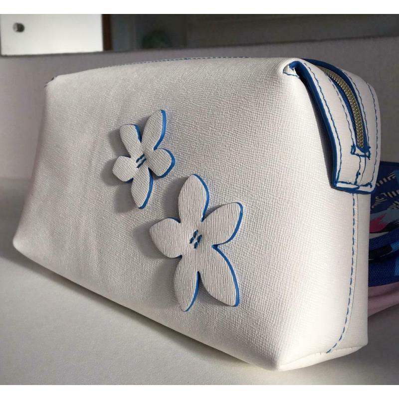 Est?e Lauder White Makeup Cosmetics Bag